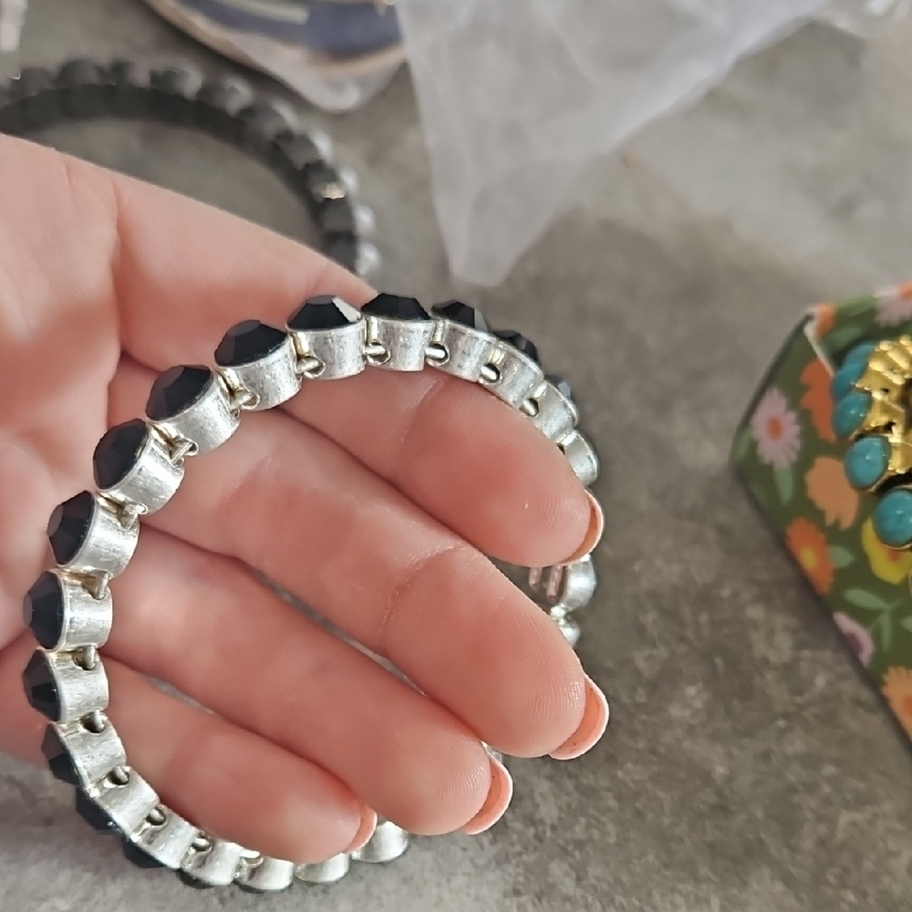 Elegant Black and Silver Bracelet
